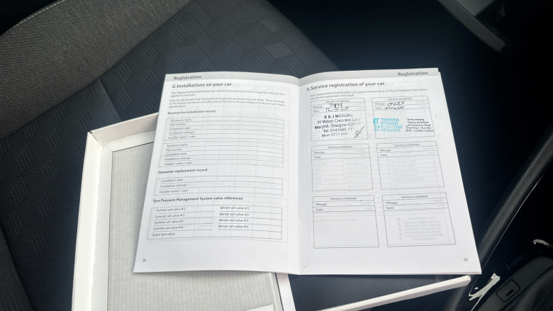 Toyota Yaris 1.5 Hybrid Design 5dr CVT Hybrid Hatchback